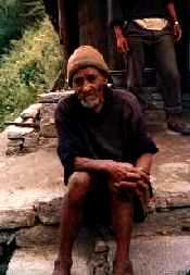 AmaD012.jpg (6963 bytes)
